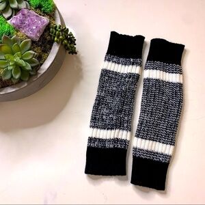 Steve madden acrylic black and white cozy legwarmers adult one size